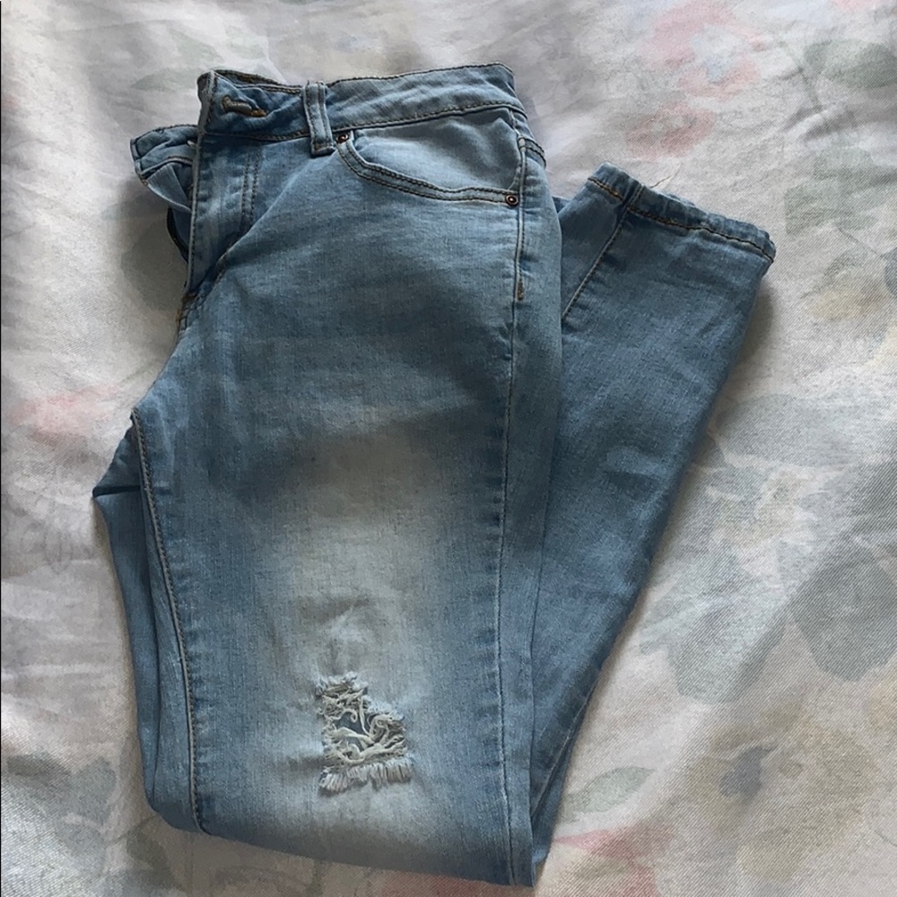 Women’s ripped jeans